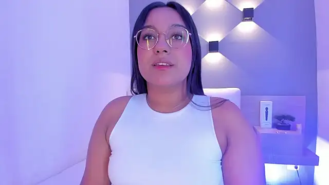 ellamontoya online show from January 28, 4:39 am