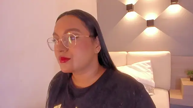 ellamontoya online show from September 24, 11:13 am