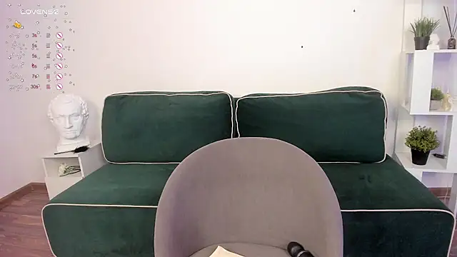 Snapshot of miissblonde chatting on February 5, 5:30 am miissblonde online show from February 5, 5:30 am