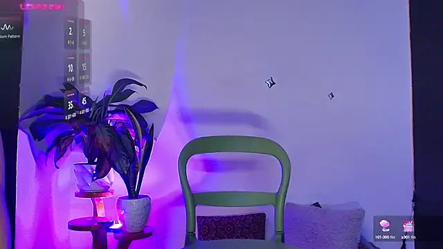 Snapshot of ValenGray chatting on February 19, 12:00 pm ValenGray online show from February 19, 12:00 pm