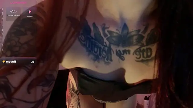 Snapshot of ValenGray chatting on September 21, 12:23 am ValenGray online show from September 21, 12:23 am