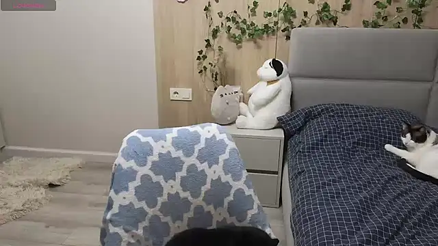 HermioneHHH online show from March 18, 6:04 pm