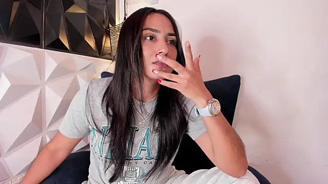 lia sofiia online show from December 15, 1:32 pm