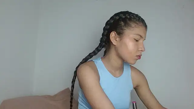 Snapshot of SophiaMeyerst chatting on February 13, 5:44 pm SophiaMeyerst online show from February 13, 5:44 pm