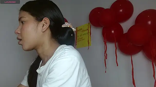 Snapshot of SophiaMeyerst chatting on February 20, 2:57 pm SophiaMeyerst online show from February 20, 2:57 pm