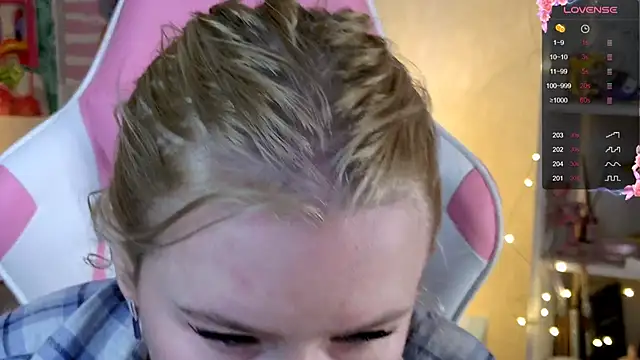 LexieLoree online show from December 14, 3:40 am