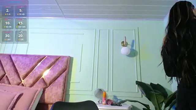 Layna cold online show from November 27, 12:29 pm