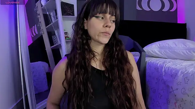 VioletPaket online show from January 24, 6:14 pm