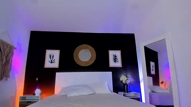 VioletPaket online show from October 21, 12:17 pm