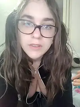 Snapshot of Miachan_LaGattinaVogliosa chatting on November 14, 2:05 pm Miachan LaGattinaVogliosa online show from November 14, 2:05 pm