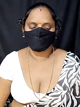 vintage-vibs online show from September 9, 12:15 pm