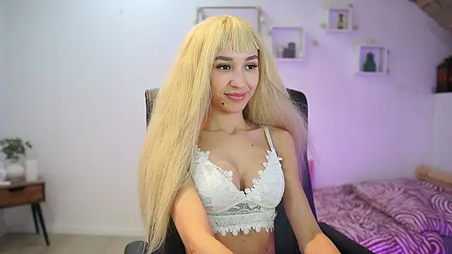 Amai  Liu online show from December 1, 6:57 pm