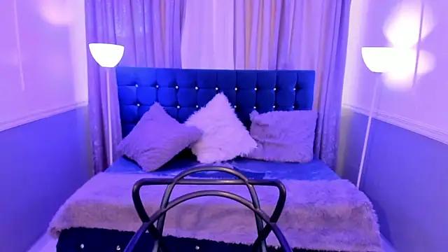 hallsredd online show from December 5, 8:44 pm