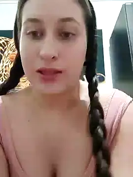 Snapshot of dulccemaria24 chatting on December 6, 8:18 pm dulccemaria24 online show from December 6, 8:18 pm