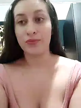 Snapshot of dulccemaria24 chatting on January 25, 4:02 am dulccemaria24 online show from January 25, 4:02 am