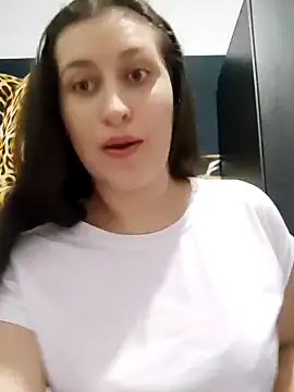 Snapshot of dulccemaria24 chatting on January 28, 3:36 am dulccemaria24 online show from January 28, 3:36 am