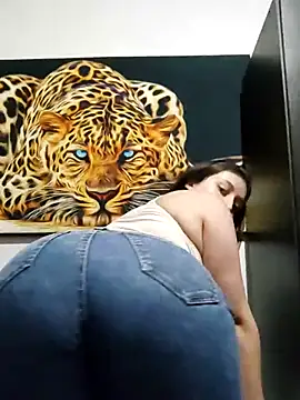 Snapshot of dulccemaria24 chatting on February 27, 12:32 am dulccemaria24 online show from February 27, 12:32 am