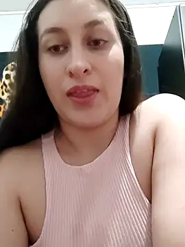 Snapshot of dulccemaria24 chatting on March 7, 12:04 am dulccemaria24 online show from March 7, 12:04 am