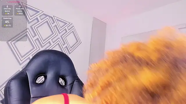  CurlyGirl  online show from February 1, 10:02 pm