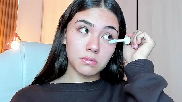 mia nevaeh online show from January 28, 9:50 pm