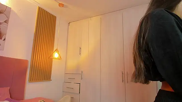 mia nevaeh online show from September 13, 9:14 pm