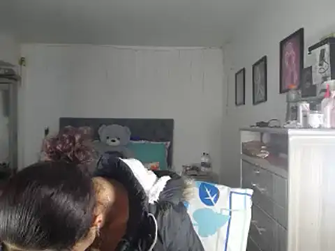 Snapshot of Corina_hot chatting on December 7, 4:31 am Corina hot online show from December 7, 4:31 am