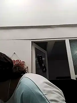 Snapshot of Corina_hot chatting on December 17, 7:37 pm Corina hot online show from December 17, 7:37 pm