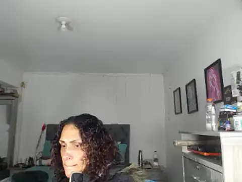 Snapshot of Corina_hot chatting on January 4, 1:31 am Corina hot online show from January 4, 1:31 am