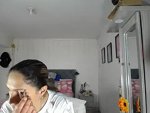 Snapshot of Corina_hot chatting on September 22, 7:16 pm Corina hot online show from September 22, 7:16 pm