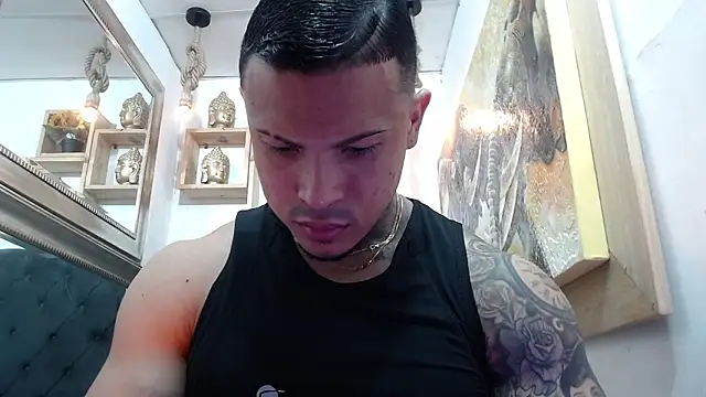 Snapshot of david_rousse_ chatting on December 17, 4:01 am david rousse online show from December 17, 4:01 am