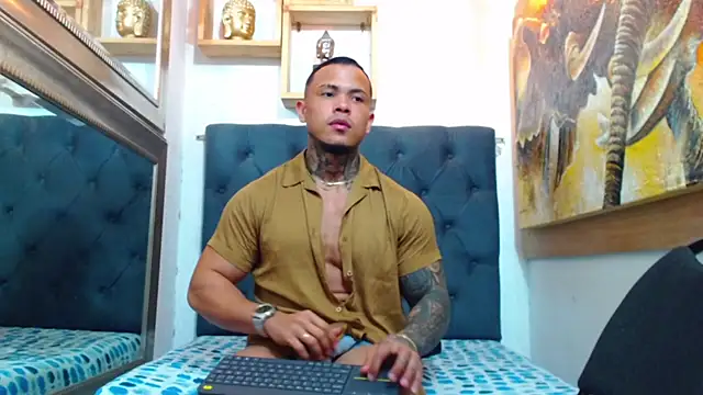 Snapshot of david_rousse_ chatting on January 1, 3:56 am david rousse online show from January 1, 3:56 am