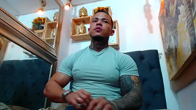 Snapshot of david_rousse_ chatting on January 6, 6:36 am david rousse online show from January 6, 6:36 am