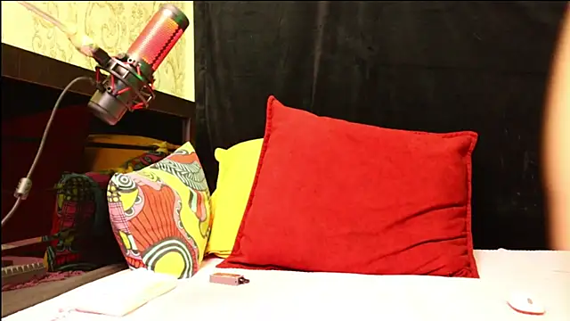 RossMelissa online show from December 9, 6:57 pm