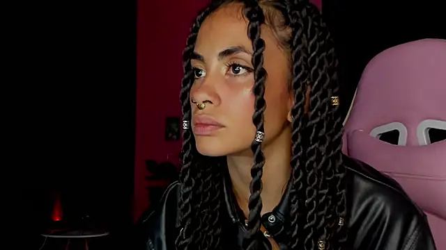 Juanadearco5 online show from December 28, 10:55 pm