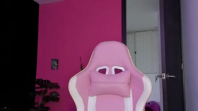 Juanadearco5 online show from January 2, 10:01 pm