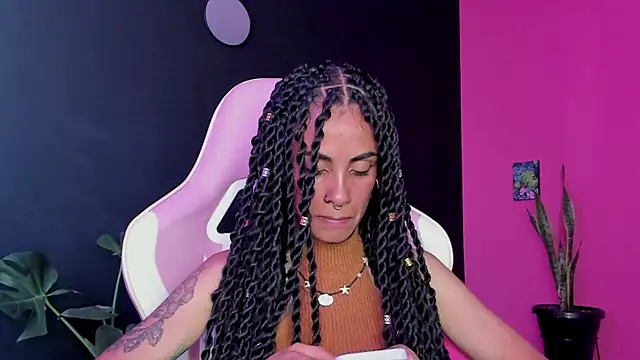 Juanadearco5 online show from January 16, 8:36 pm