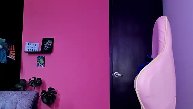 Juanadearco5 online show from October 11, 5:00 pm