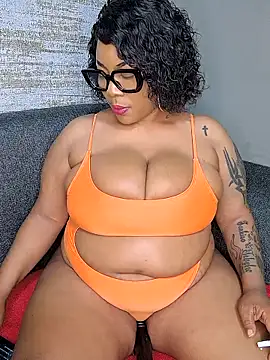 Snapshot of ExclusiveLeexx chatting on February 7, 7:17 pm ExclusiveLeexx online show from February 7, 7:17 pm