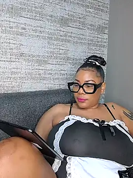 Snapshot of ExclusiveLeexx chatting on March 2, 10:05 pm ExclusiveLeexx online show from March 2, 10:05 pm