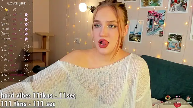 Snapshot of CarolineLovers chatting on January 7, 3:46 am CarolineLovers online show from January 7, 3:46 am