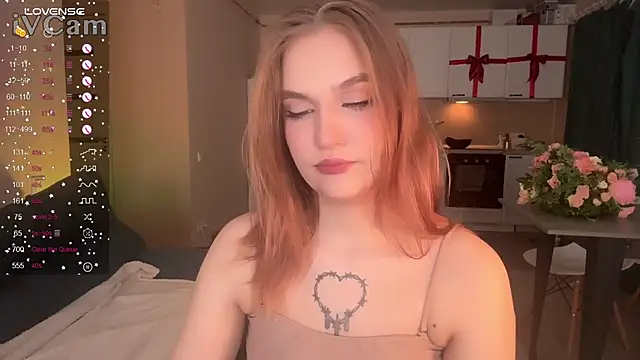 Snapshot of CarolineLovers chatting on February 7, 8:53 pm CarolineLovers online show from February 7, 8:53 pm