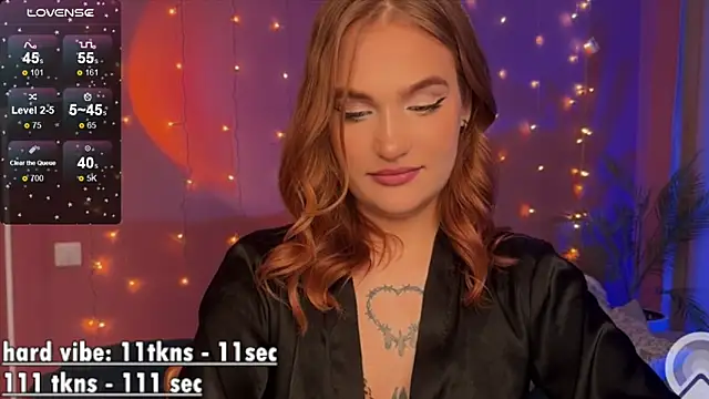 Snapshot of CarolineLovers chatting on March 5, 11:49 pm CarolineLovers online show from March 5, 11:49 pm