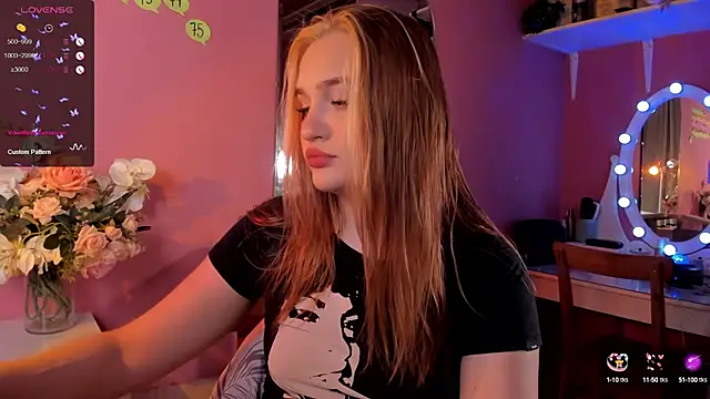 Snapshot of CarolineLovers chatting on October 9, 11:14 pm CarolineLovers online show from October 9, 11:14 pm