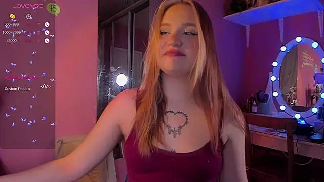 Snapshot of CarolineLovers chatting on October 23, 8:51 pm CarolineLovers online show from October 23, 8:51 pm