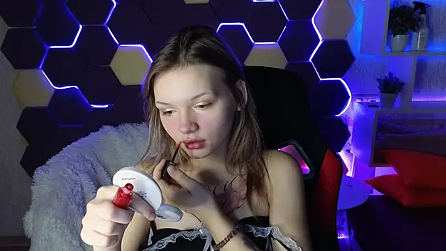 LitaBrom online show from December 19, 1:07 am