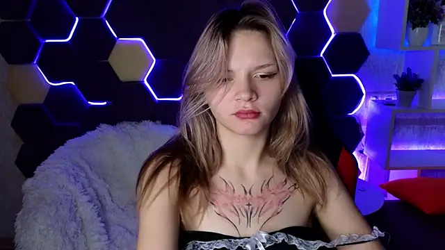 LitaBrom online show from December 19, 4:23 am