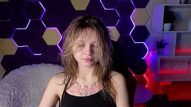 LitaBrom online show from January 20, 1:28 am