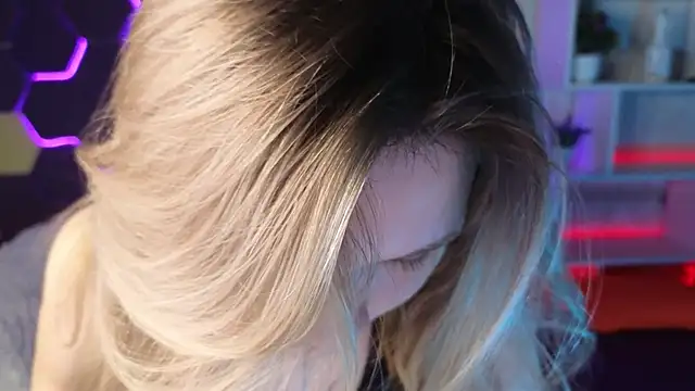 LitaBrom online show from January 21, 1:08 am