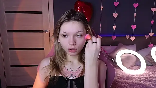 LitaBrom online show from February 18, 1:32 am