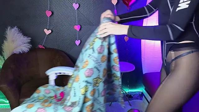 LitaBrom online show from February 19, 11:06 am